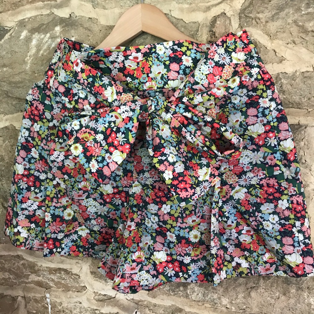 J Crew Floral Liberty Print Bow Shorts- Size 6